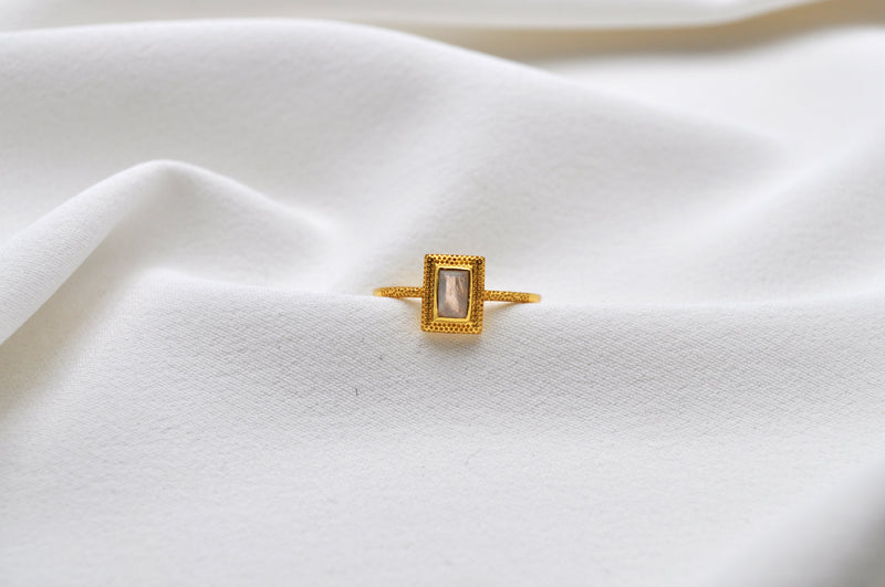 MAYA MONDSTEIN RING | Sterling Silber vergoldet